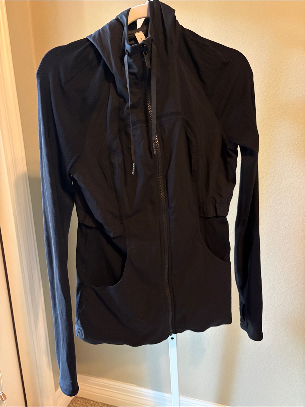 lululemon athletica Women's Black Zip-Up Hoodie Jacket